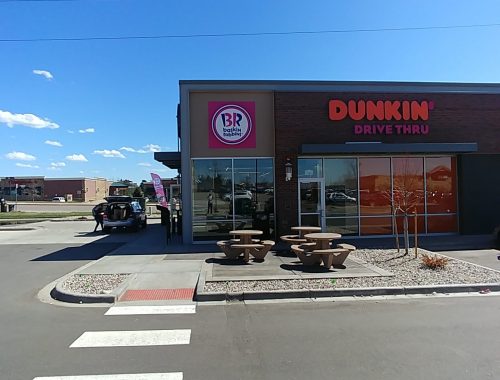 Dun-Rite Signs Install - Dunkin Pan Channel Letters
